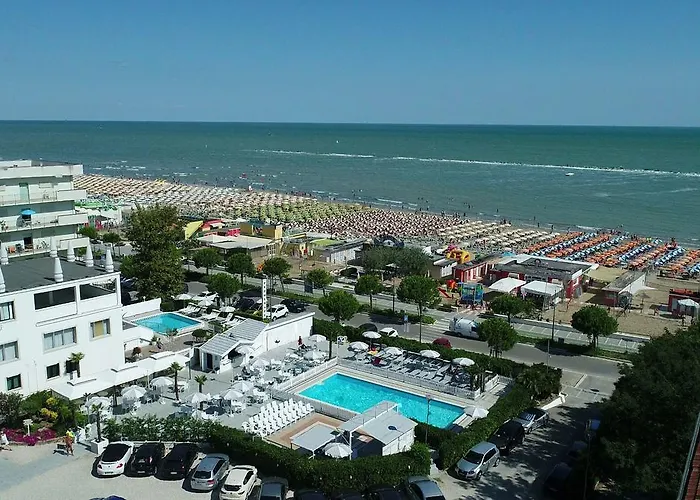 Hotel Promenade Universale Cesenatico photo